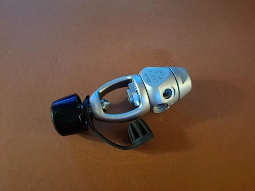 AQUALUNG TITAN Yoke A/Clamp INT Fitting 1st Stage Scuba Regulator