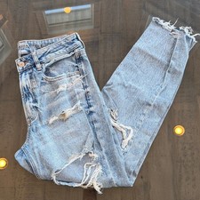 American Eagle Womens Mom Jeans Distressed Ripped Light Blue. Size 6 Regular