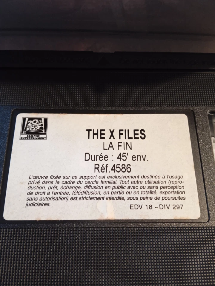 VHS The X Files La Fin ( Français )  - Photo 3/3