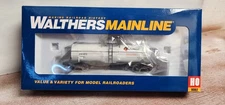 National Starch 36' tank car with large dome 6272 Walthers Mainline HO 910-48421