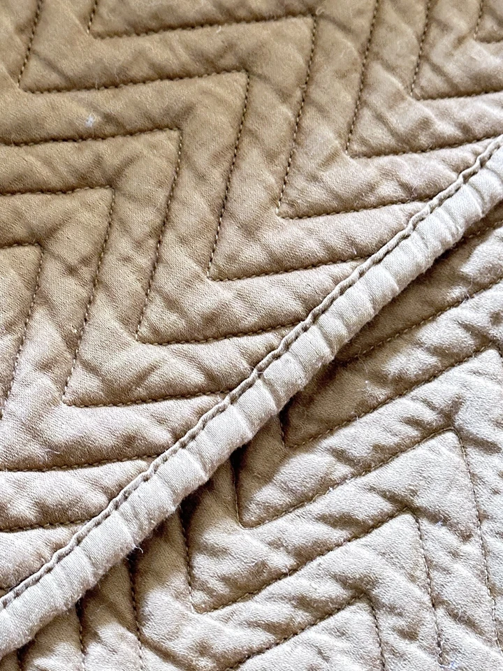 SIMPLY SHABBY CHIC EDREDÓN QUEEN COMPLETO PATRÓN DIAGONAL DORADO REVERSIBLE 100% ALGODÓN Foto 2 de 4