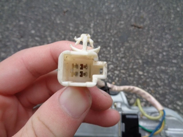 Motor limpiaparabrisas trasero Lexus RX300 1999-2003 FABRICANTE DE EQUIPOS ORIGINALES Toyota/Lexus Foto 3 de 3