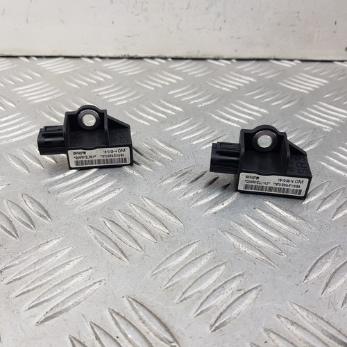 2010 HONDA CR-V MK3 SIDE AIRBAG CRASH SENOR PAIR 77970-SWA-E113-M4 - Picture 6 of 12