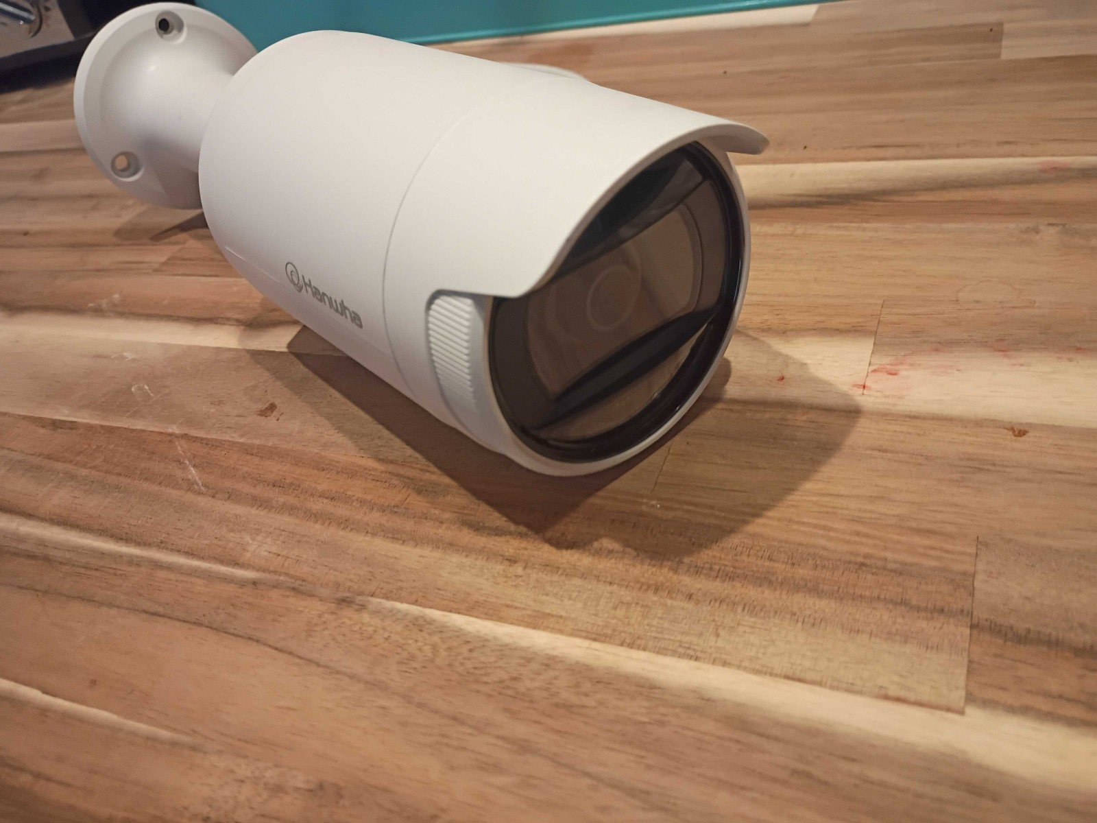 Samsung ANO-L7012R Wired Outdoor Bullet Security Camera Hanwha Excellent Conditi