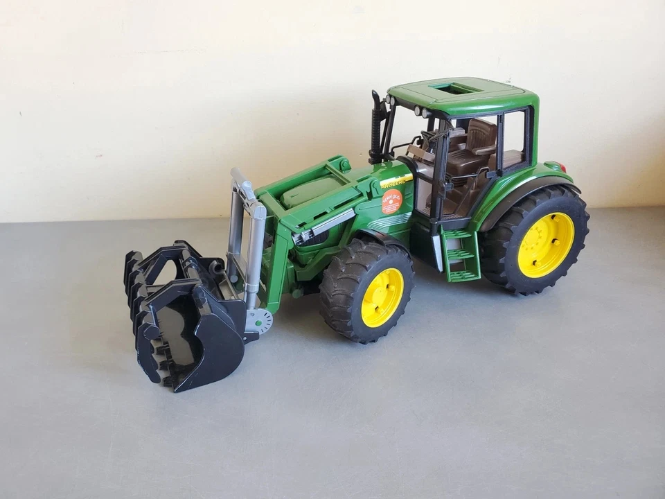 BRUDER Grande Trattore John Deere 6920+Rimorchio Scala 1:16 Buono Stato Farm - Immagine 2 di 4