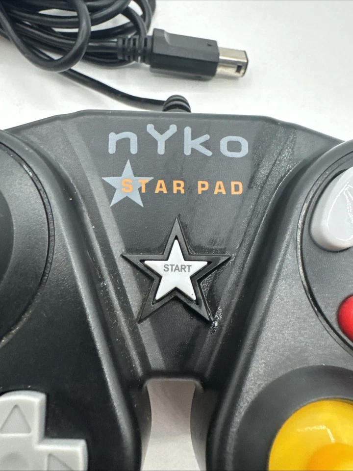 Black Nyko Star Pad Controller for Nintendo GameCube - Image 4 of 4