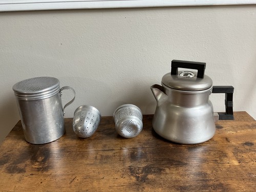 VTG #3002 WEAR EVER ALUMINUM COFFEE PERCOLATOR-SHAKER&TEA INFUSERS