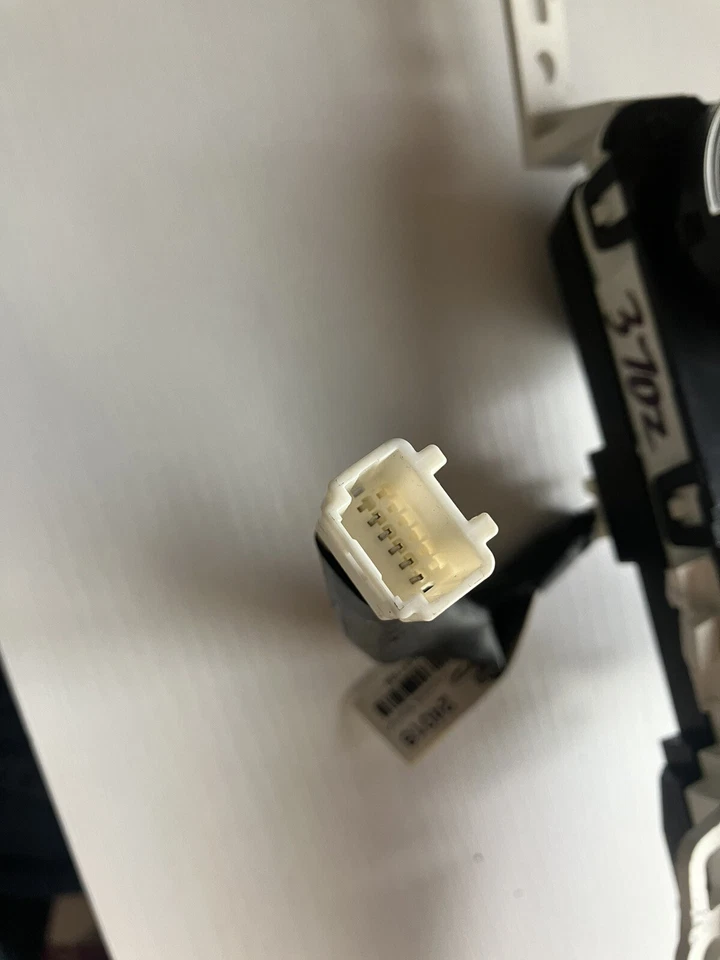 2009 09 原始设备制造商日产 370Z 中心仪表板仪表 — 第 2/4 张图片