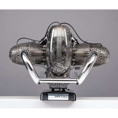 1/2 BMW R90S エンジン プラモデル Amazon.com: BMW R/90-S Flat Twin Engine Model Kit with