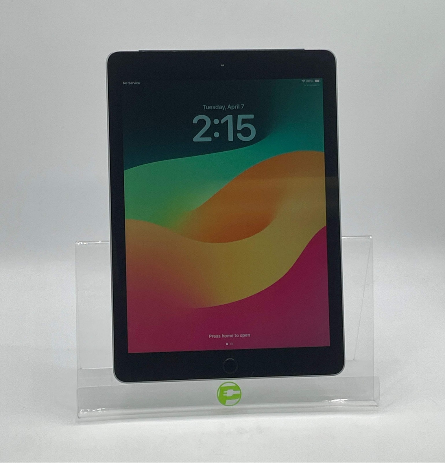 Unlocked Apple iPad 6th Gen 32GB 17.5.1 Space Gray MR6R2LL/A