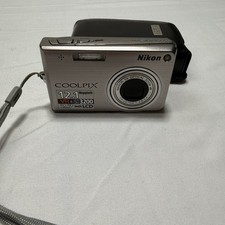 Nikon Coolpix S700 Digital Camera 12.1 MP 2.7 Inch LCD Silver WORKING