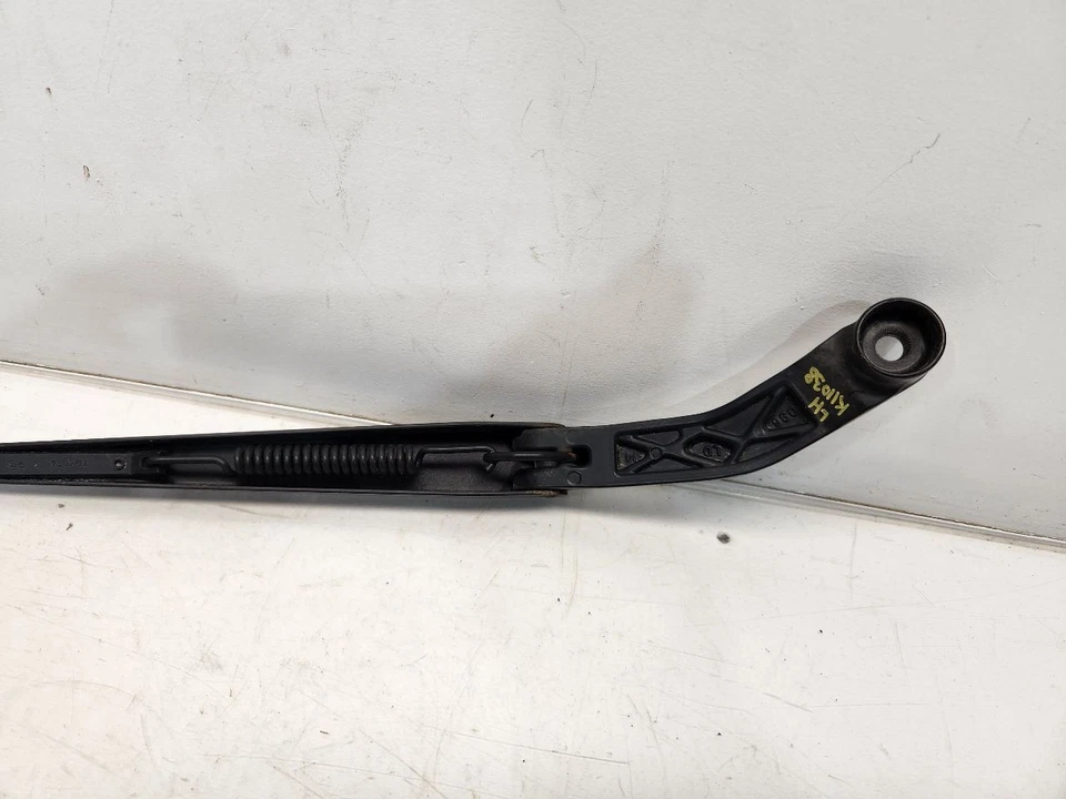 Toyota Corolla 1998 (sedán) brazo limpiaparabrisas izquierdo conductor Foto 3 de 4