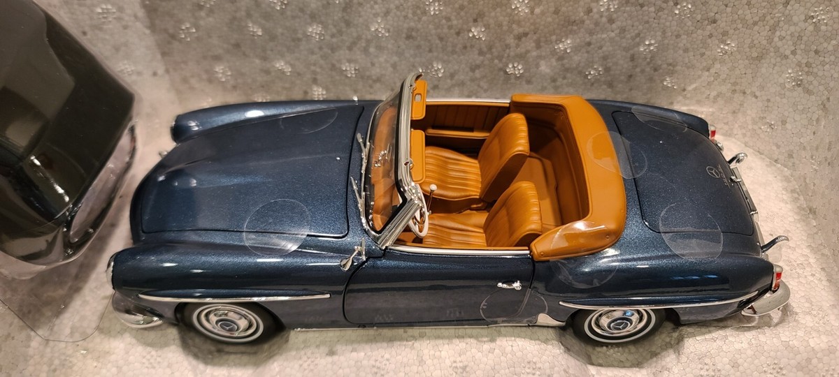1/18 Norev Dealer Edition 1955 Mercedes-Benz 190 SL Roadster
