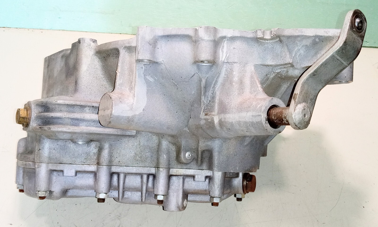 Ferrari 308 GTSi Transmission Clutch Bell Housing_116377_Input Shaft_Gears_Cover