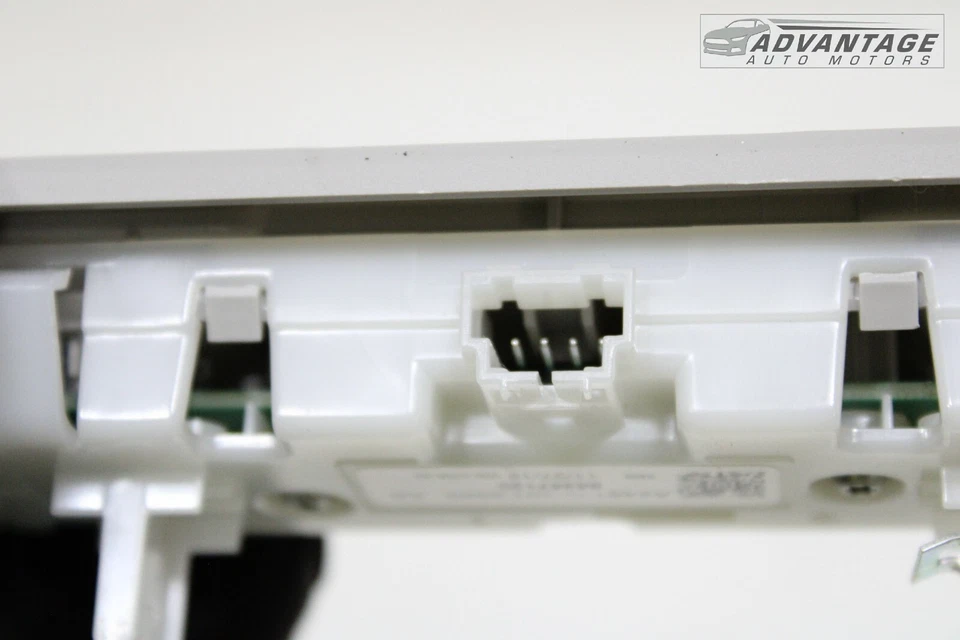 Chevrolet Traverse 2018-2021 techo superior trasero domo luz lámpara OEM Foto 4 de 4