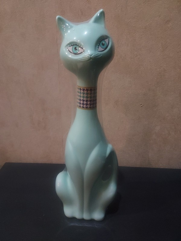 AVON Iconic Green Cat Pretty Purrfect Bubble Bath  Yvette 2020 Limited Edition