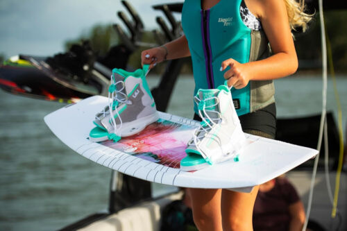 Liquid Force Plush Wakeboard Bindings - Women's (4-7) - 2025 - Picture 4 of 9