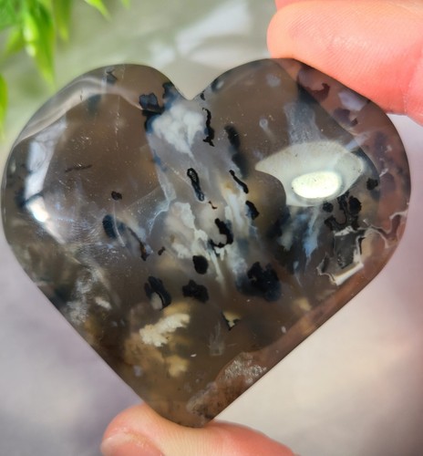 Rare! 2.6" 101g UV Reactive Mystical Volcano Agate Heart Crystal Carving - Picture 11 of 13