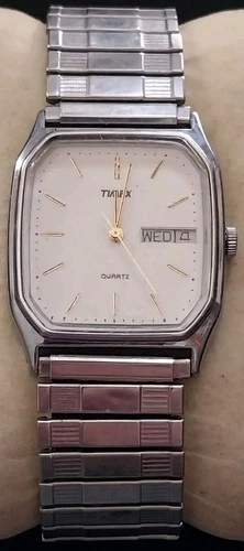 Vintage Timex Day & Date Quartz Watch LA Cell 69 SS Speidel Band New Battery