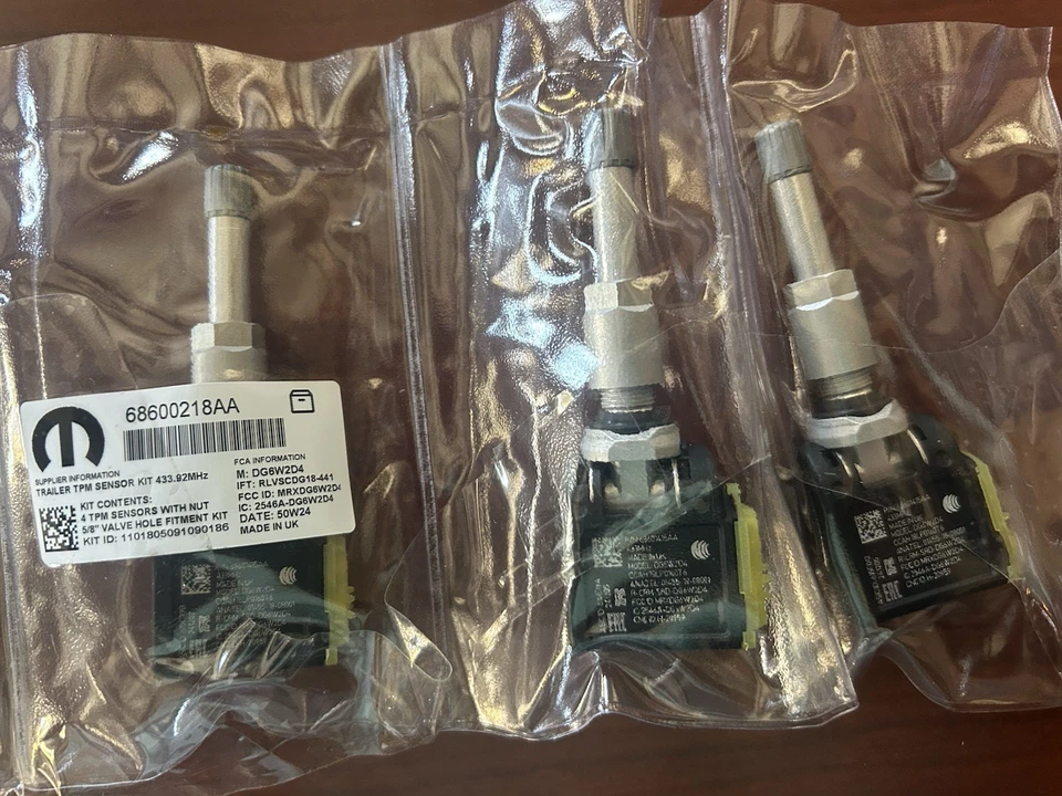 Kit de sensor de neumáticos de remolque Ram TPM 2025 68600218AA - MOPAR nuevo genuino Foto 2 de 4