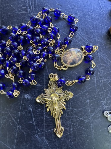 Vintage Religious Jewelry Lot Charms Rosary Blue Glass Cross Camco Clip - Picture 2 of 24