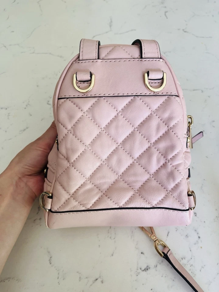 Mini mochila de cuero acolchada MICHAEL KORS Rhea en rosa suave Foto 2 de 4