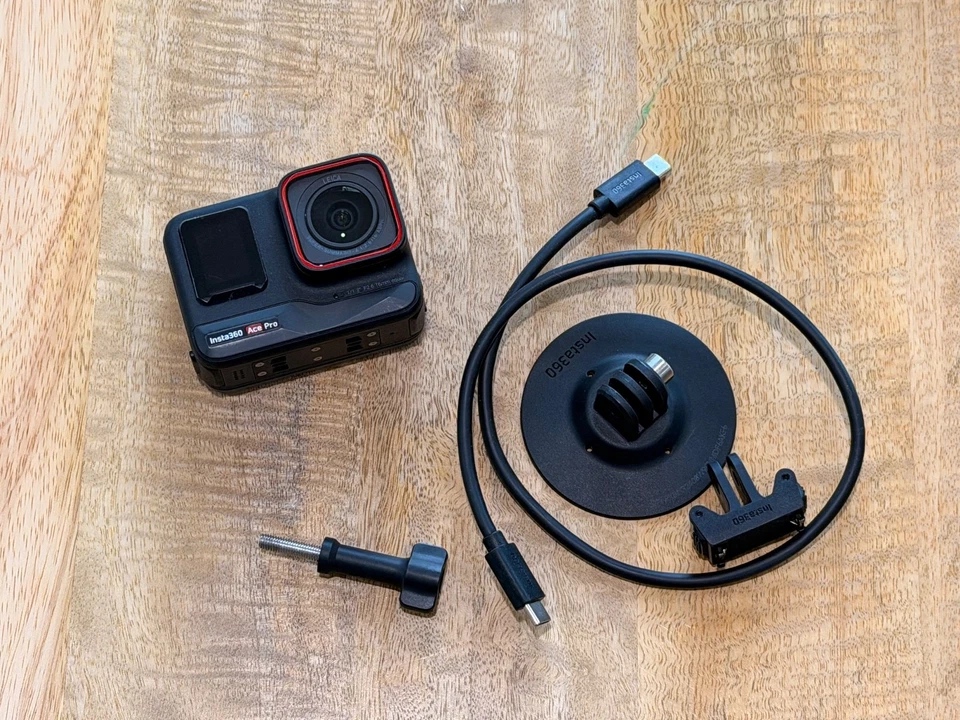 Insta360 Ace Pro Action Camera - Image 3 of 4