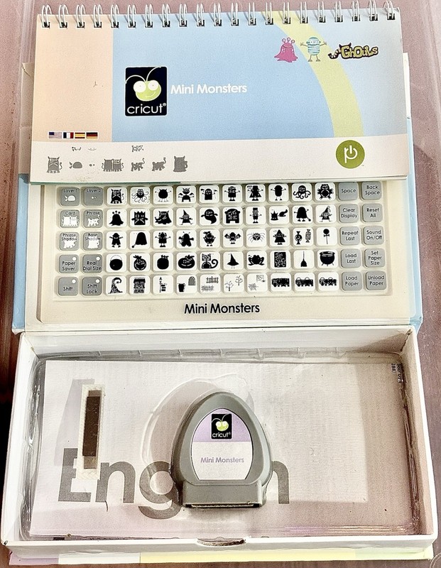 Cricut Mini Monsters Cartridge Complete Box Overlay Handbook Provo Craft