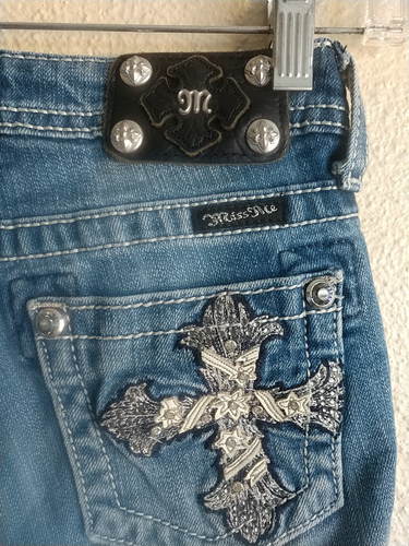 Miss Me Girls Size 12 (11" Inseam) Blue Denim Cross Bermuda Cross Shorts (016) - Picture 3 of 6