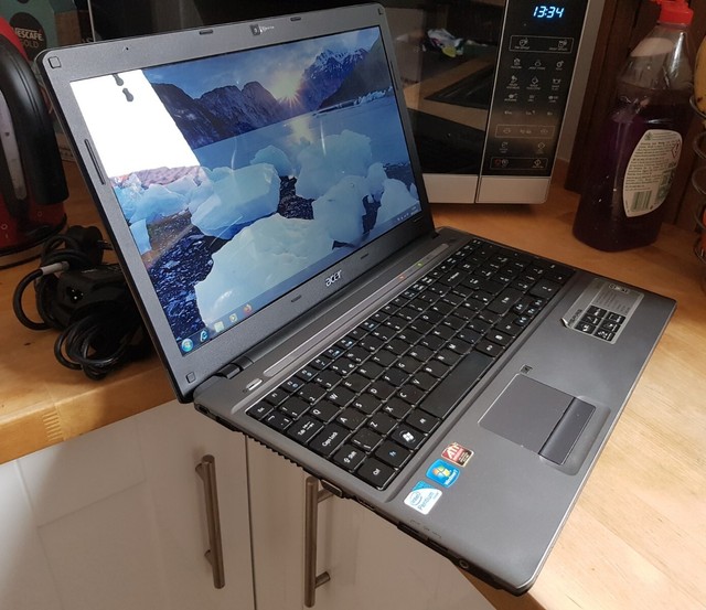 Acer TimelineX 5810 U9400 6GB 500GB HDD HDMI Webcam 15.6" ATI HD 4330 Laptop Acer TimelineX 5810 U9400 6GB 500GB HDD HDMI Webcam 15.6" ATI HD 4330 Laptop