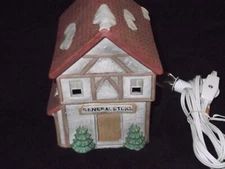 DICKENS HOUSES -GENERAL STORE (PORCELAIN + ILLUMINATED)