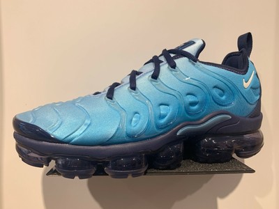 current blue vapormax