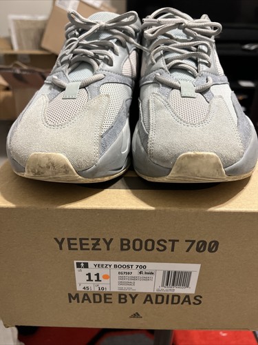 yeezy 300 v1
