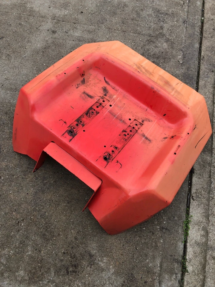 Gravely 8123 拖拉机挡泥板 漂亮直 — 第 4/4 张图片