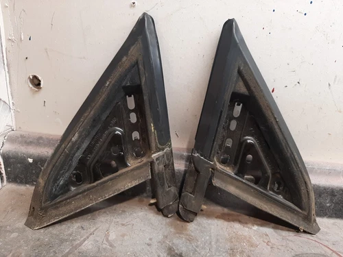 99-04 Ford Mustang Side View Mirror Mounts Mount Set Pair OEM
