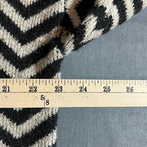 LUSH Cardigan Sweater Womens Large Black Oatmeal Chevron Knit Button Front - Picture 8 of 8