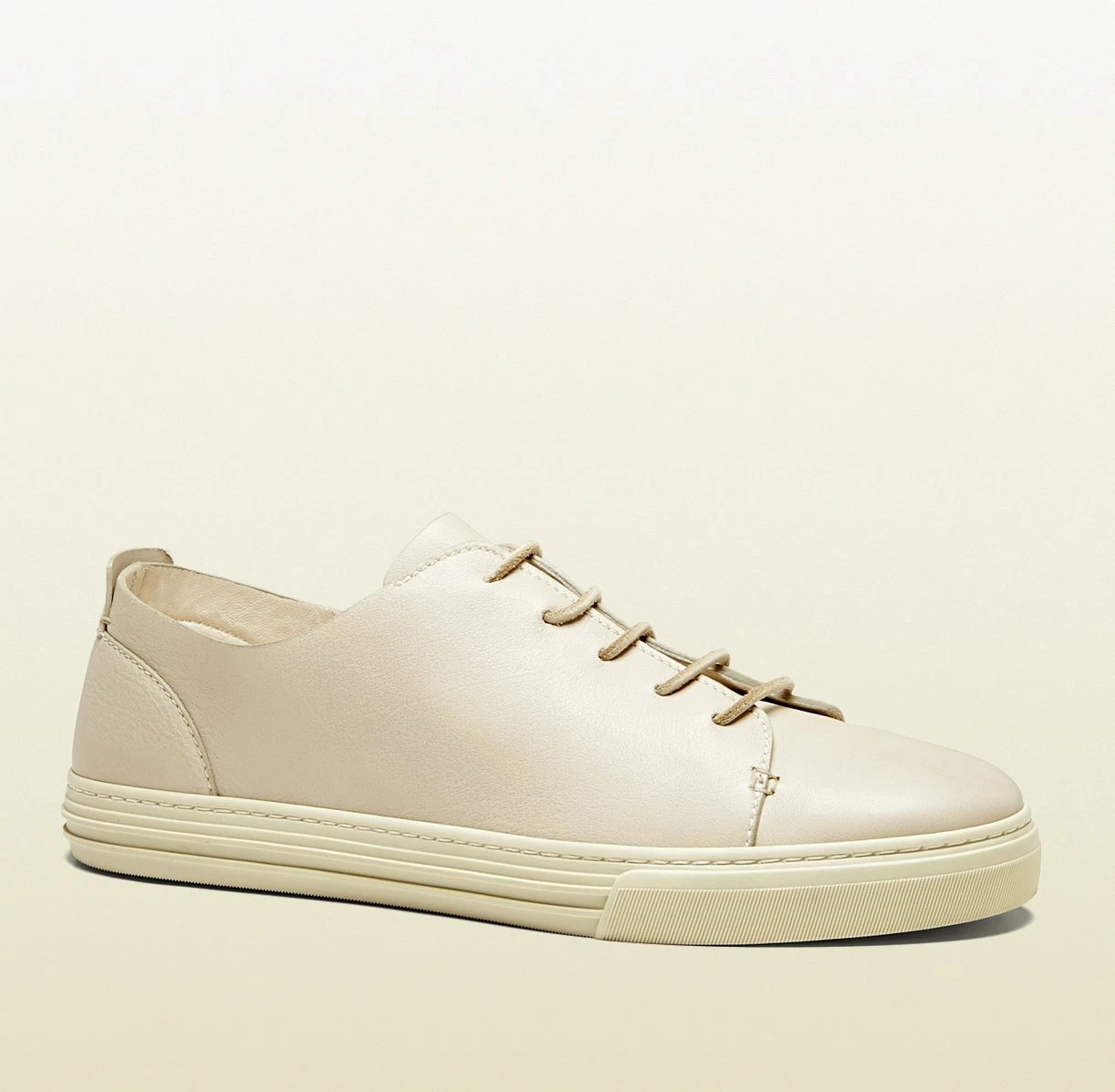 Baskets à lacets en cuir authentique Gucci neuves blanches 342038 9022