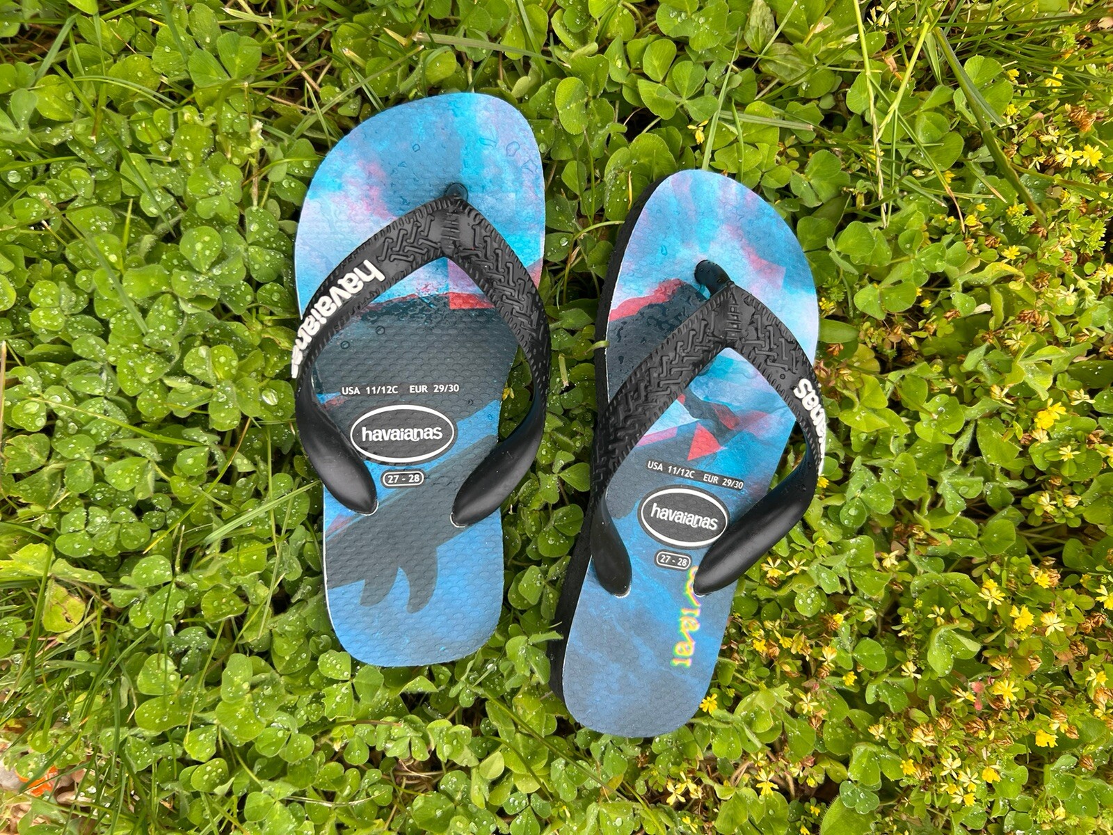 Havaianas Kids 11/12 Surfer Graphic Flip Flops NWOT