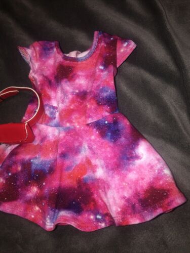 "Muñeca American Girl 2018 Luciana Vega Meet Outfit 18"" - vestido y monedero" - Imagen 2 de 6