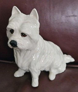 Royal Daulton West Highland Terrior Dog Figurine Porcelain 6.5"x 5"