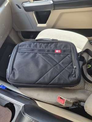 Case Logic Padded 17.3in Laptop Shoulder/Messenger Bag Polyester Black