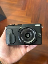 Fujifilm Fuji X70 16.3MP Compact Digital Camera BLACK