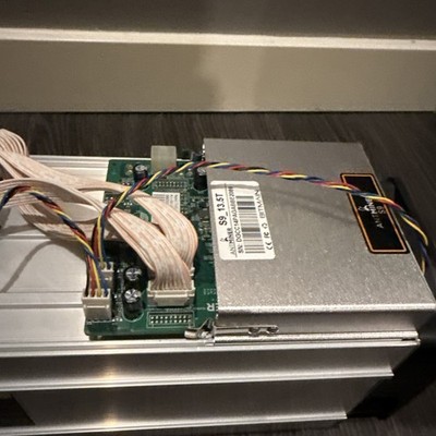 Bitmain Antminer S9 13.5 / 14th/S Bitcoin Miner - For Parts - Read