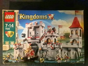 LEGO 7946 KING'S CASTLE Kingdoms NEW FACTORY SEALED RARE 2010 RETIRED VINTAGE