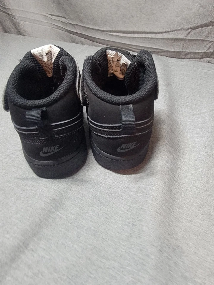 Zapatos de baloncesto Nike Court Borough Mid 2 niños niñas talla 10C negros CW5869-001 Foto 4 de 4