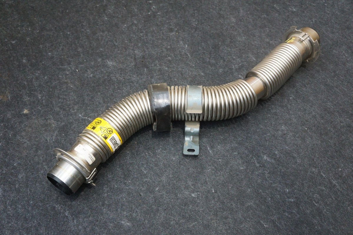 Right Gasoline Fuel Tank Crossover Pipe 23213724 Chevrolet