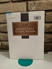 Hanes Absolutely Ultra Sheer Control Top Pantyhose Barely Black Style 707 B