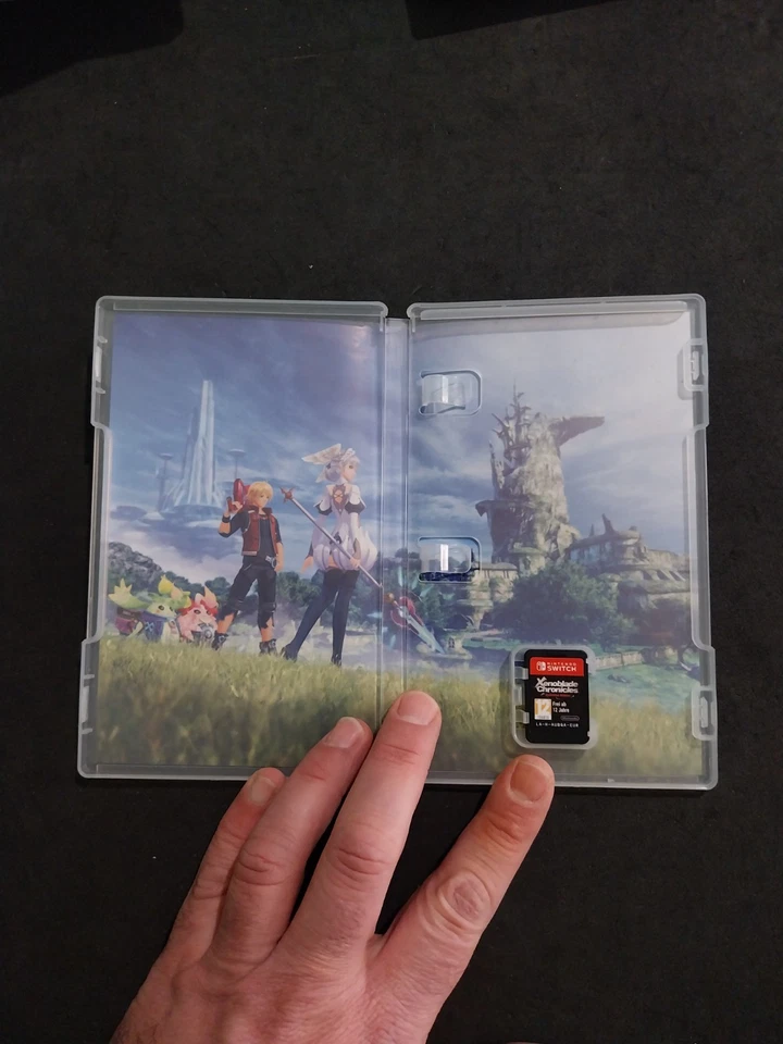 XENOBLADE CHRONICLES DEFINITIVE EDITION NINTENDO SWITCH PAL ITALIANO USATO - Immagine 3 di 3