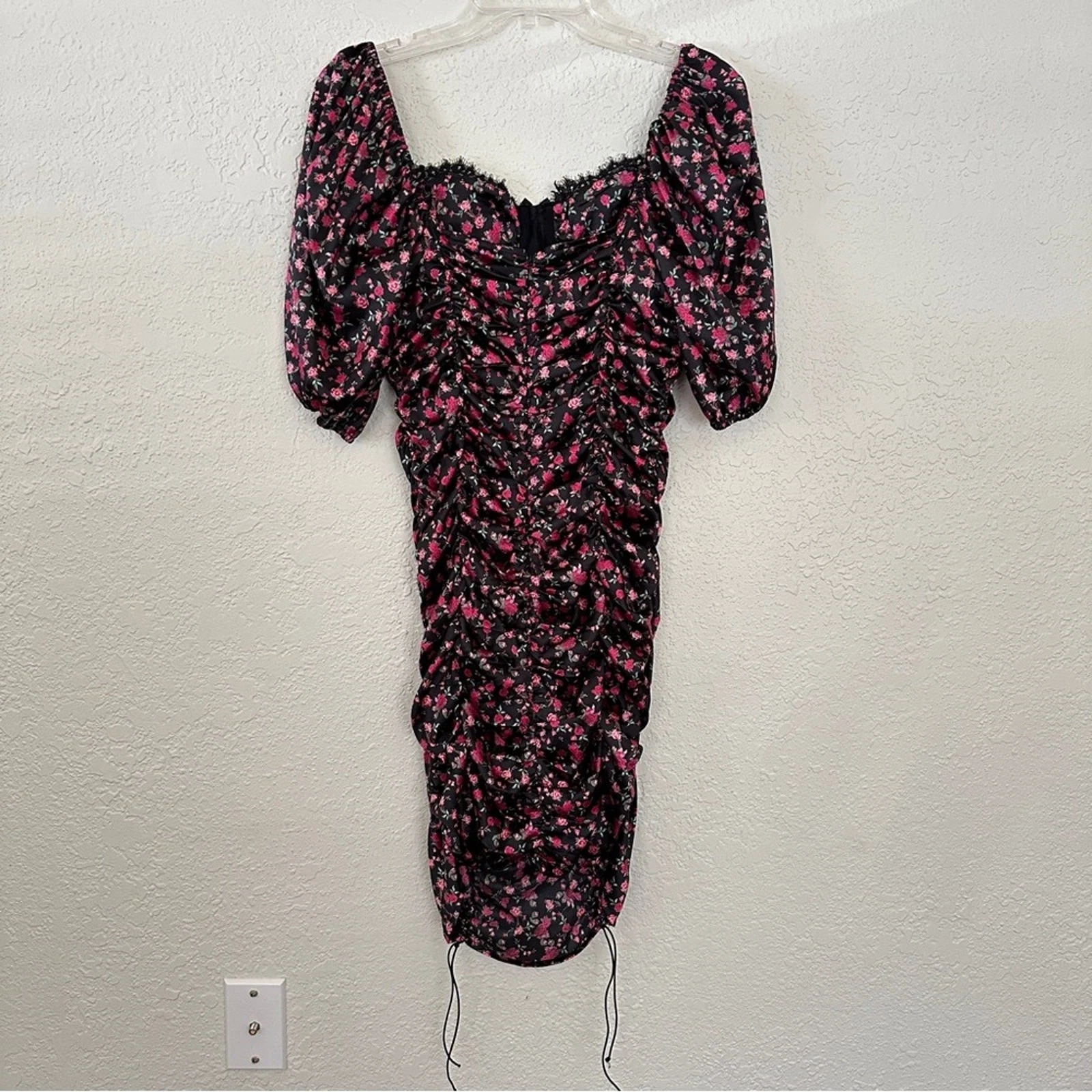 UNDERCOVER For Love and Lemons Melrose Rose abito grande nero rosso rosa