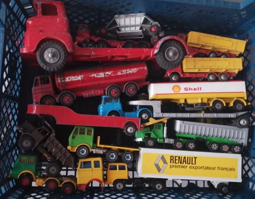 VINTAGE DIECAST TOY JOB LOT TRUCKS & TRAILERS CORGI DINKY TRI-ANG SIKU & OTHERS